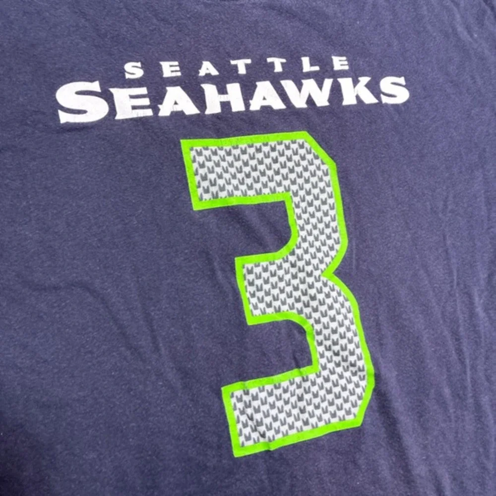 NFL Seattle Seahawks Men Medium‎ Blue Russell Wilson Distressed Shirt Hole
